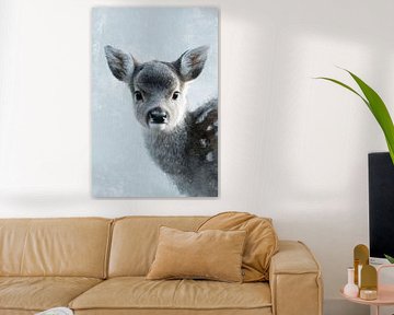 Cerf dans la lumière d'hiver Tendresse dans le silence glacial