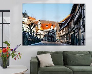 Winters straatbeeld in Stolberg, Harzgebergte, Duitsland