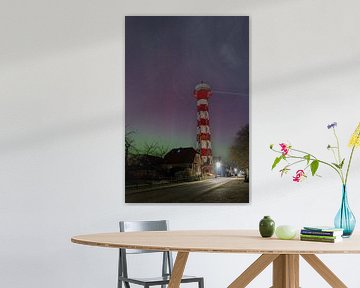 Skyfire: The Grünendeich upper fire in the dance of the aurora