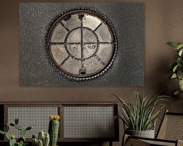 Couvercle d'inspection rond en asphalte sur MMFoto