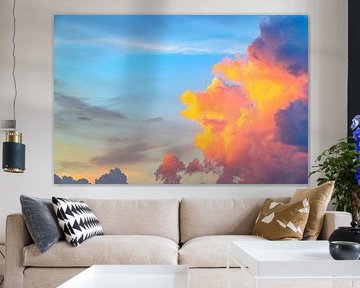 Nuages colorés dans le ciel au-dessus de la Provence au coucher du soleil sur Sjoerd van der Wal Photographie