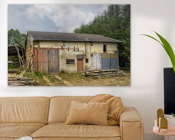 Grange abandonnée dans la campagne française sur MMFoto