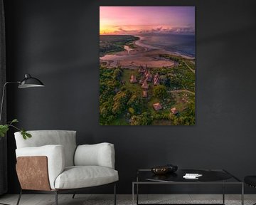 Village traditionnel à Sumba au coucher du soleil sur Ewold Kooistra