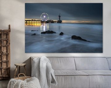Last evening light at the pier in Scheveningen by Raoul Baart