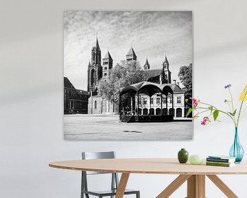 Der Vrijthof in Maastricht in Schwarz-Weiß