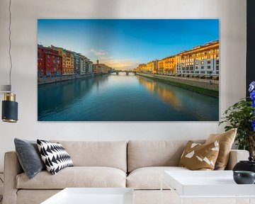 Goldene Reflexionen auf dem Arno in Florenz von Stefano Orazzini