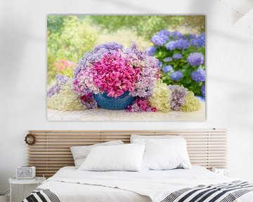 Roze boeket met Vicia-bloemen van Katho Menden