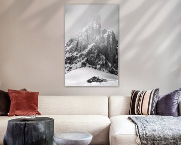 Gipfel des Nuvolau mit Berghütte am Passo di Giau (2.233 m), Belluno, Südtirol