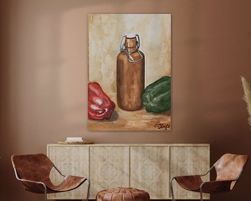 Stillleben mit Bügelflasche aus gebranntem Ton und zwei Paprikas. von Renate Kreft