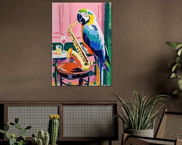 Papegaai met saxofoon en glazen op roze