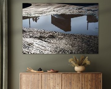 Reflexion in einem städtischen See