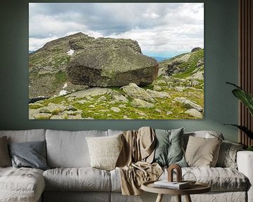 High alpine mountain lakes and impressive mountain peaks in the unspoilt natural surroundings of the Merano lake district in South Tyrol. by Miriam Schwarzfischer Fotografie