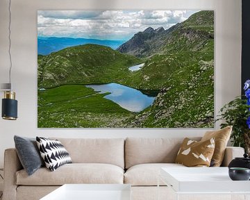 High alpine mountain lakes and impressive mountain peaks in the unspoilt natural surroundings of the Merano lake district in South Tyrol. by Miriam Schwarzfischer Fotografie