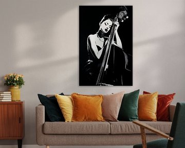 Cellistin in Schwarz-Weiß von Lauren Wilde