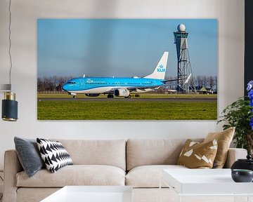 KLM Boeing 737-800 passagiersvliegtuig. van Jaap van den Berg