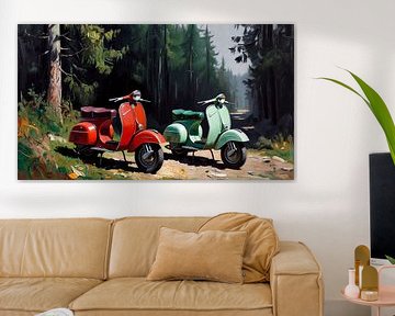 Zwei Motorroller neben einem Waldweg