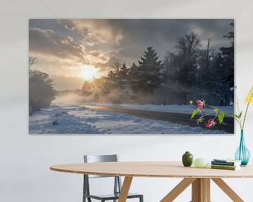 Paradis enneigé dans la lumière du soir