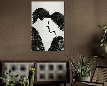 Silhouette d'un couple romantique s'embrassant