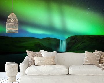 Skogafoss Island unter dem Nordlicht