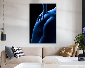 erotischer, weiblicher Akt in blau von Jörg B. Schubert