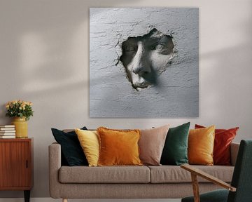 diepte relief gezicht in een witte muur