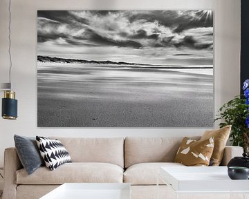 paysage côtier avec plage de dunes et mer du Nord noir et blanc sur eric van der eijkj