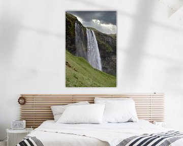 Seljalandsfoss, ein 65 Meter hoher Wasserfall im Süden Islands