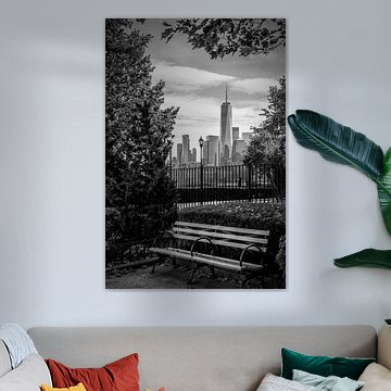 Urbaner Rückzugsort mit NYC-Skyline - Monochrom