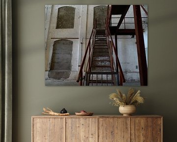 Vers le haut! Escalier dans ancienne usine sucrière à Groningen sur Tineke Laverman