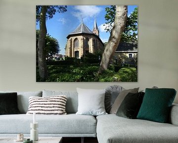 Ancienne église avec le cimetière en Frise dans le vert sur Tineke Laverman