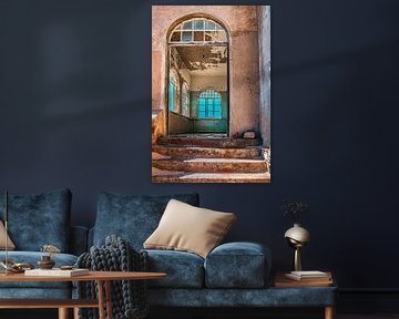 Interieur van een verlaten huis in Kolmanskop,Namibië van Rietje Bulthuis