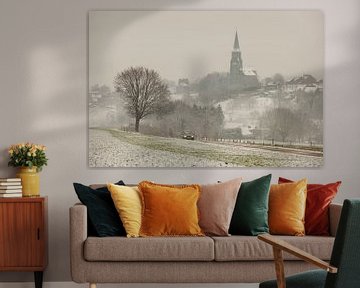 Kerkdorp Vijlen in de sneeuw en mist gehuld van John Kreukniet