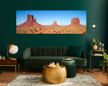 Fascinating Monument Valley | panoramic view by Melanie Viola