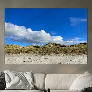 Tiefblauer Sommerhimmel über der Dünenlandschaft von Theodor Decker