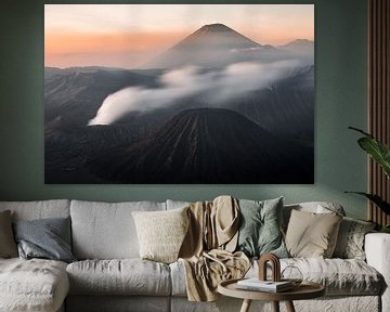 Zonsopkomst Mount Bromo Vulkaan - Oost-Java, Indonesië van Martijn Smeets