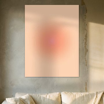 Minimalistische Wanddekoration in Korallenfarbe mit sanftem Pfirsich-Farbverlauf von Dina Dankers