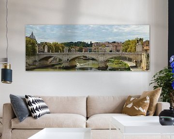 Brug over de Tiber in Rome van Hannie de Graaff