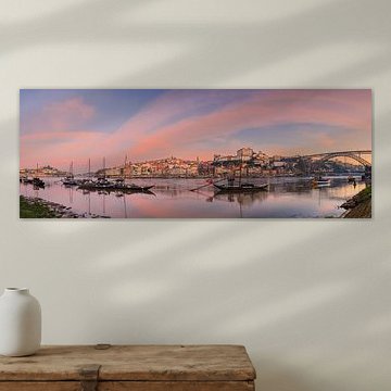 Panorama en zonsopkomst in Porto, Portugal van Henk Meijer Fotografie