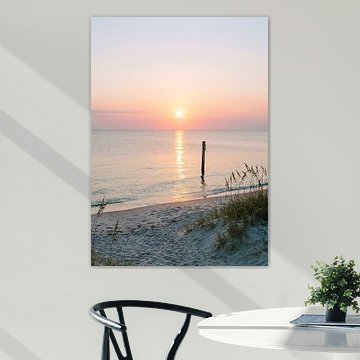 Sonnenuntergang am Pastellstrand – Wandbild mit Küstenmotiv