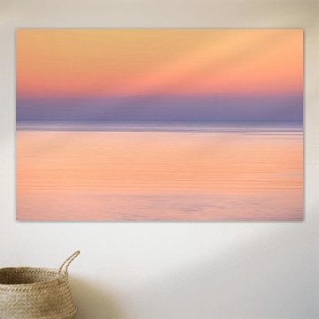 Un coucher de soleil serein sur un océan paisible, capturé grâce à la technique ICM sur PhotoCluster