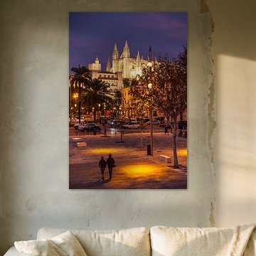 De kathedraal La Seu in Palma de Mallorca bij avond, Mallorca van Christian Müringer