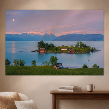 Sonnenaufgang in Omaholmen, Hardangerfjord, Vestland, Norwegen von Henk Meijer Photography