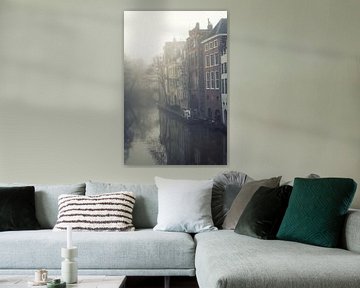Mist boven de Oudegracht in Utrecht (1) van De Utrechtse Grachten