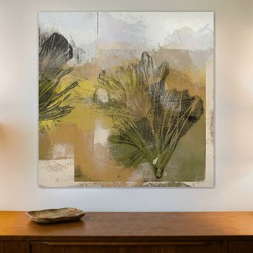 Halbabstrakte botanische Motive in erdigen, neutralen Farbtönen von Dina Dankers