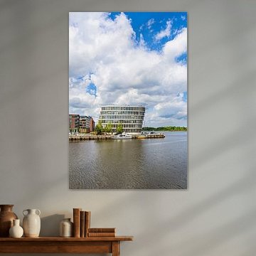 Blick über die Warnow auf die Silohalbinsel in der Hansestadt R
