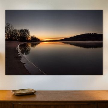 Sonnenaufgang an der Elbe im Winter von Uwe Schlüter