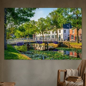 Nieuwstad/Oudegracht, Weesp, with the Kippenbrug by R Smallenbroek