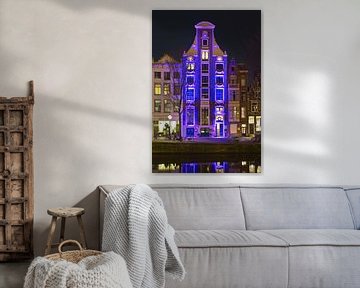 Beleuchtetes Grachtenhaus Amsterdam
