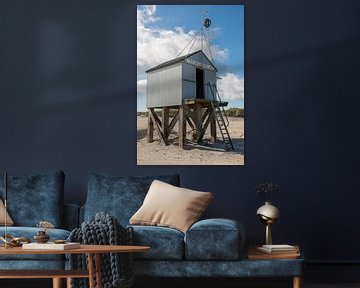 Drenkelingenhuisje op het Noordzeestrand van Terschelling von Tonko Oosterink