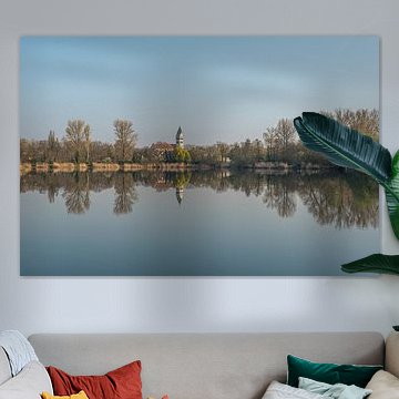 Perfect symmetry – Morning tranquillity by the lake